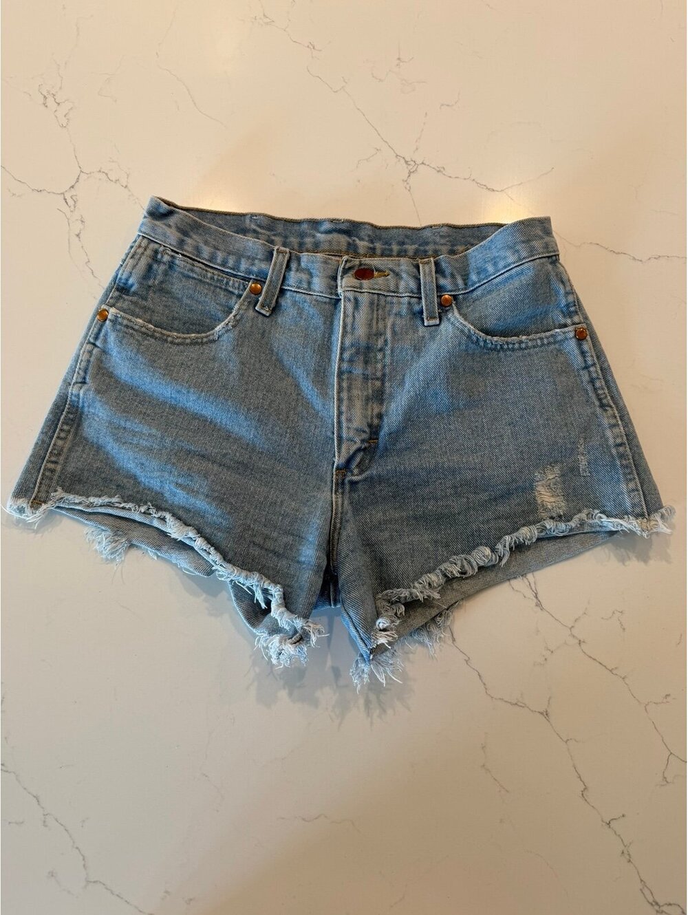 Wrangler High Waisted Denim Shorts Light Wash Frayed Cutoffs Size 28